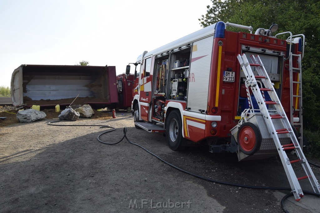 Schwerer VU LKW Zug Bergheim Kenten Koelnerstr P037.JPG - Miklos Laubert